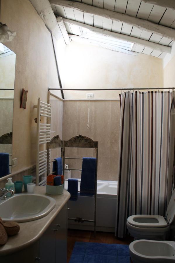 L'Oleandro Sul Lago D'Iseo B&B スルツァーノ エクステリア 写真