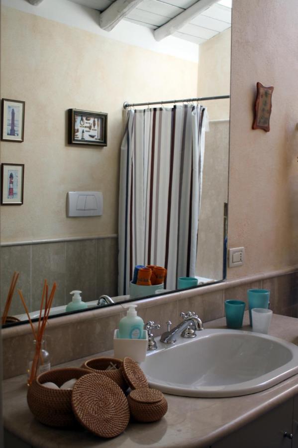 L'Oleandro Sul Lago D'Iseo B&B スルツァーノ エクステリア 写真