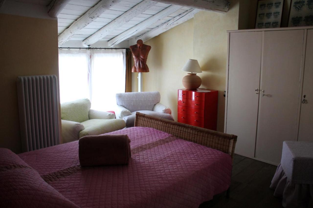 L'Oleandro Sul Lago D'Iseo B&B スルツァーノ エクステリア 写真